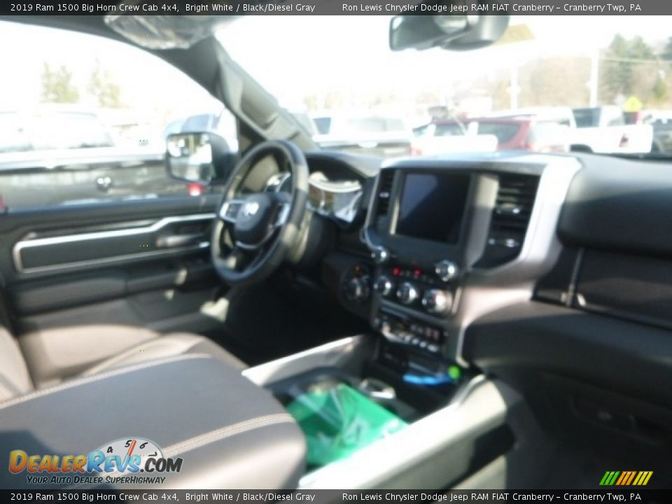 2019 Ram 1500 Big Horn Crew Cab 4x4 Bright White / Black/Diesel Gray Photo #11
