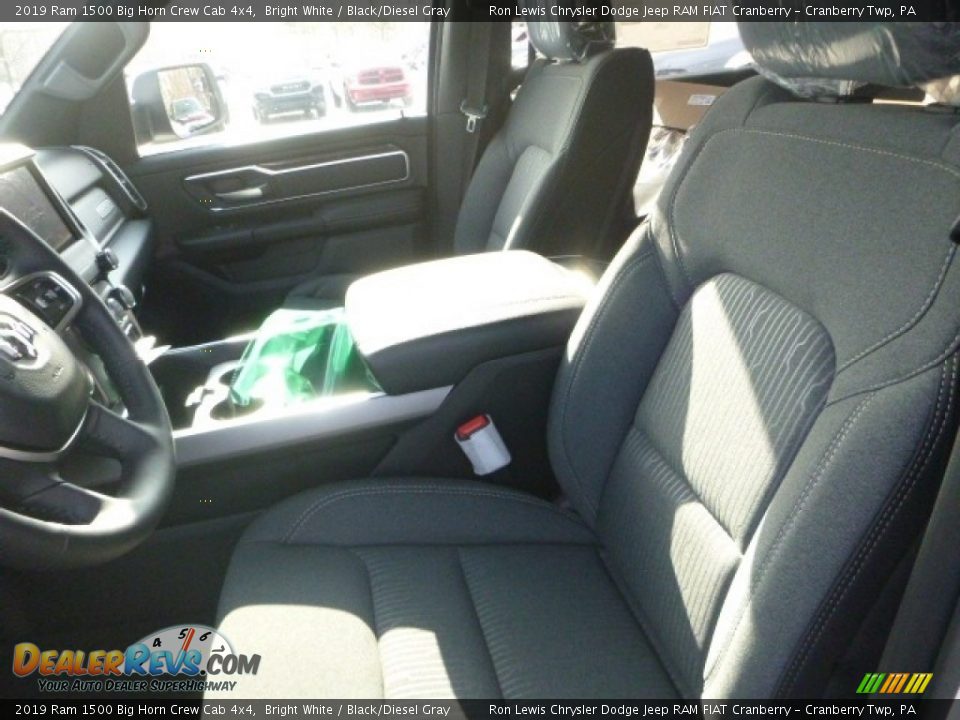 2019 Ram 1500 Big Horn Crew Cab 4x4 Bright White / Black/Diesel Gray Photo #15