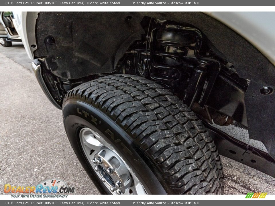 2016 Ford F250 Super Duty XLT Crew Cab 4x4 Oxford White / Steel Photo #16