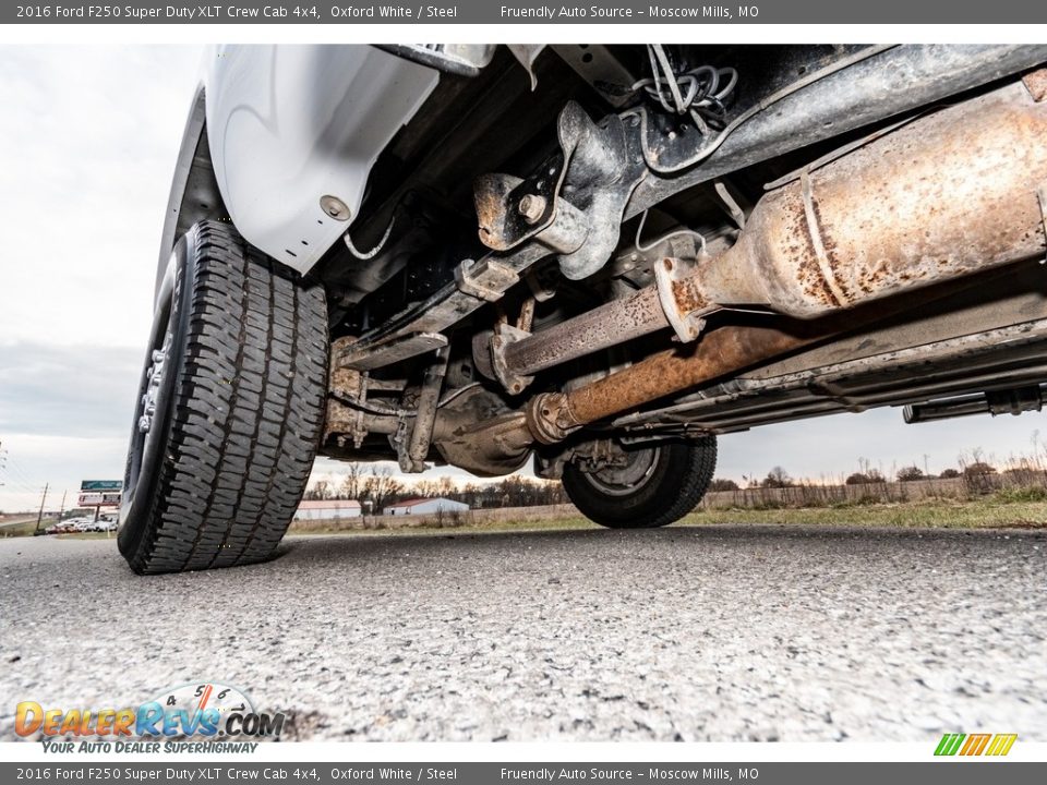 2016 Ford F250 Super Duty XLT Crew Cab 4x4 Oxford White / Steel Photo #18