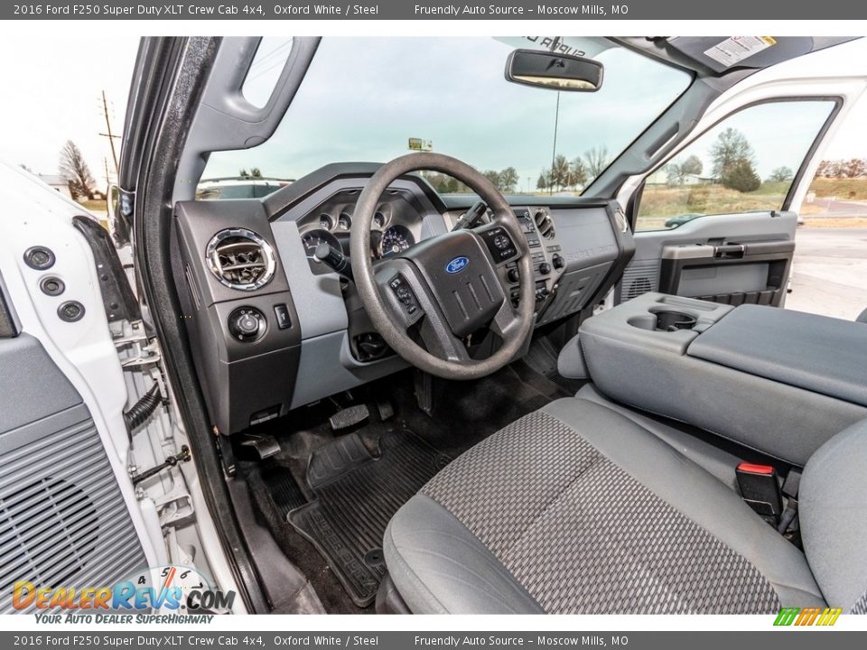 2016 Ford F250 Super Duty XLT Crew Cab 4x4 Oxford White / Steel Photo #23