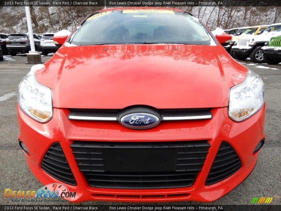 2013 Ford Focus SE Sedan Race Red / Charcoal Black Photo #9