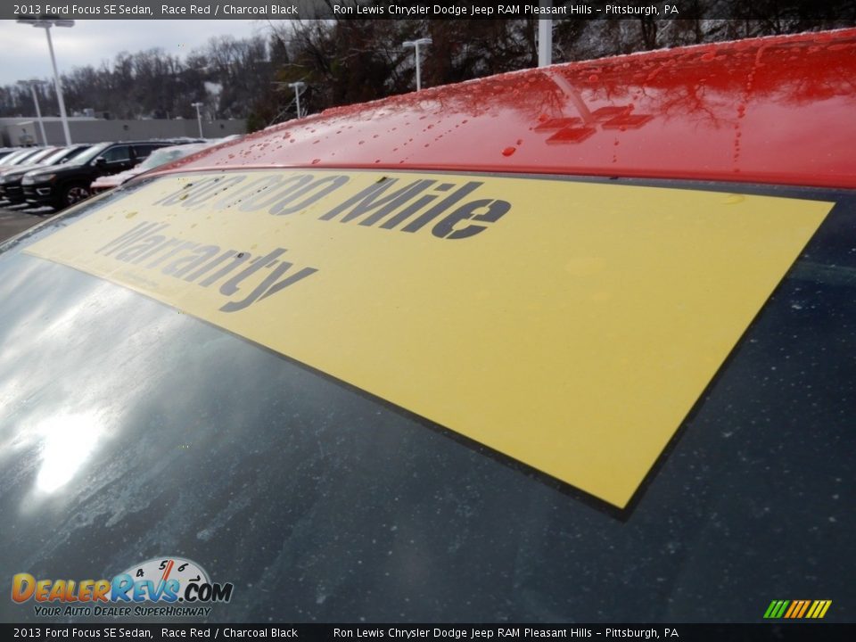 2013 Ford Focus SE Sedan Race Red / Charcoal Black Photo #11
