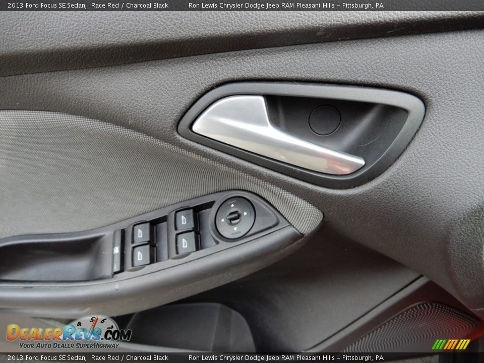 2013 Ford Focus SE Sedan Race Red / Charcoal Black Photo #15