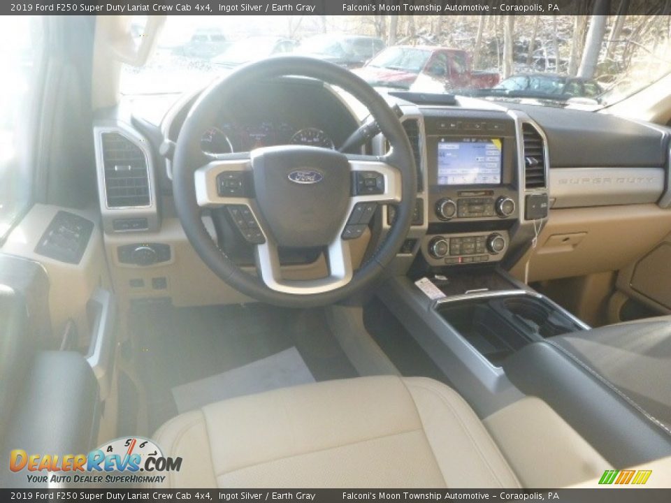 2019 Ford F250 Super Duty Lariat Crew Cab 4x4 Ingot Silver / Earth Gray Photo #10