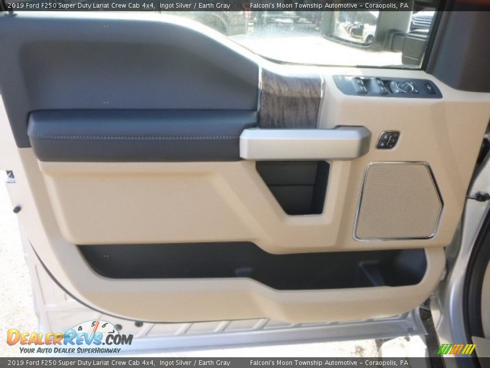 2019 Ford F250 Super Duty Lariat Crew Cab 4x4 Ingot Silver / Earth Gray Photo #12