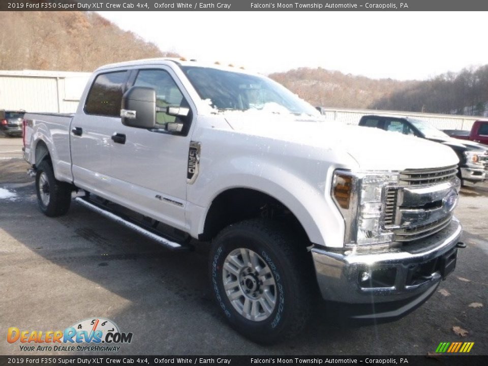 2019 Ford F350 Super Duty XLT Crew Cab 4x4 Oxford White / Earth Gray Photo #3