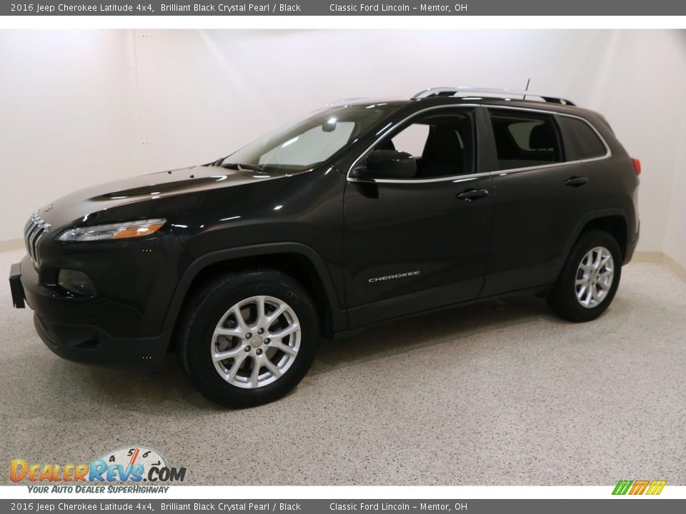 2016 Jeep Cherokee Latitude 4x4 Brilliant Black Crystal Pearl / Black Photo #3