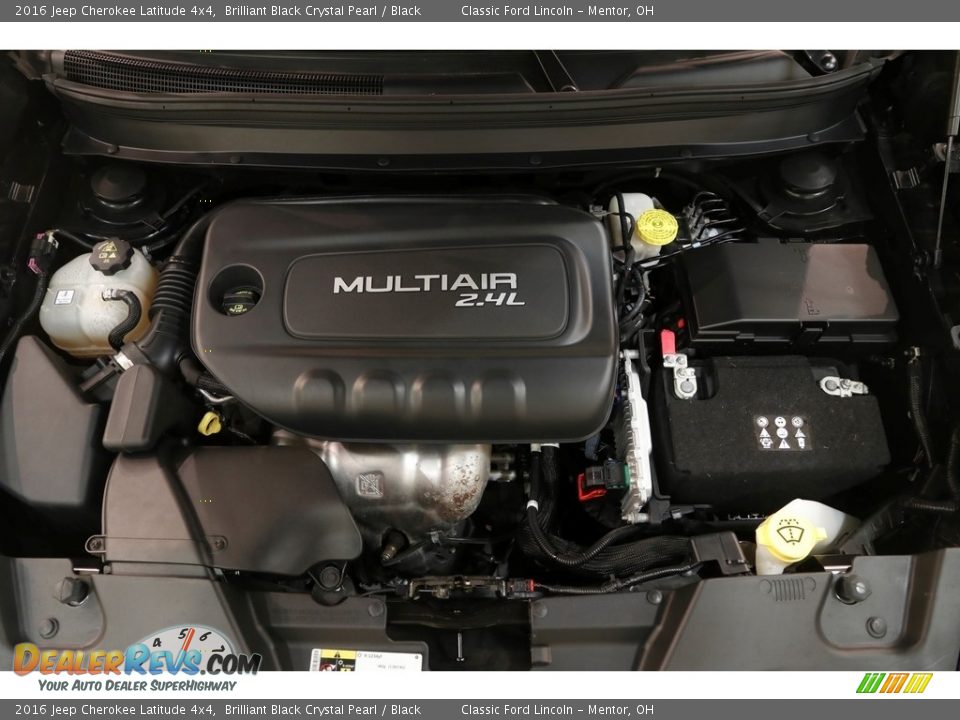 2016 Jeep Cherokee Latitude 4x4 Brilliant Black Crystal Pearl / Black Photo #17