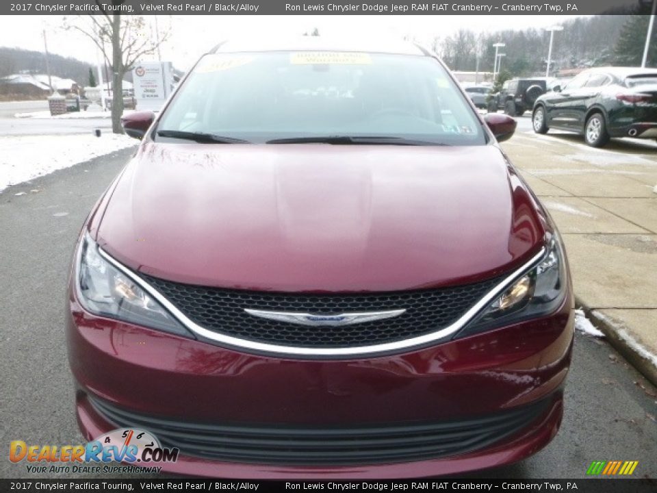 2017 Chrysler Pacifica Touring Velvet Red Pearl / Black/Alloy Photo #4