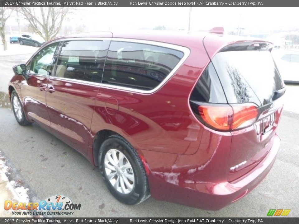 2017 Chrysler Pacifica Touring Velvet Red Pearl / Black/Alloy Photo #7