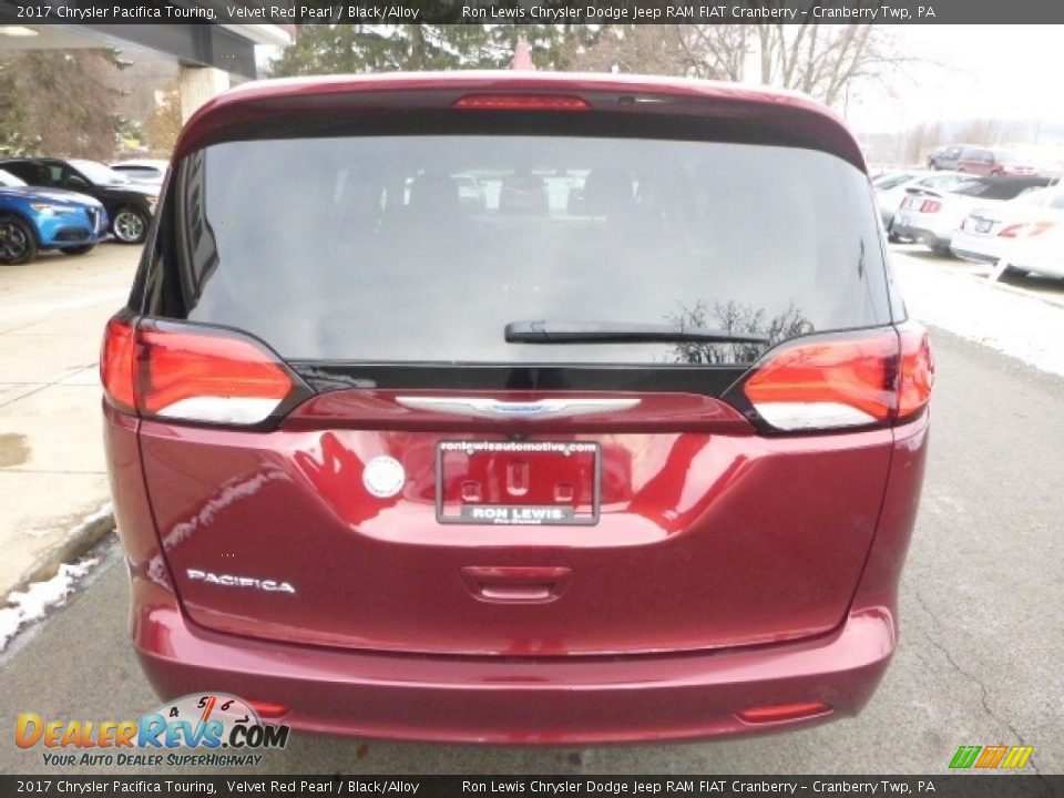 2017 Chrysler Pacifica Touring Velvet Red Pearl / Black/Alloy Photo #8
