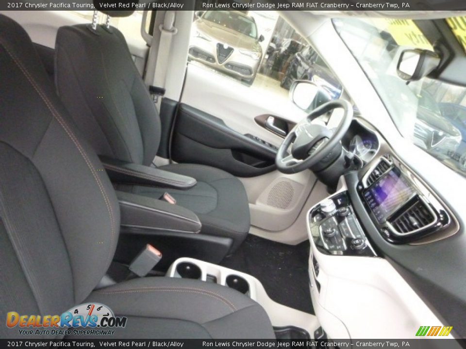 2017 Chrysler Pacifica Touring Velvet Red Pearl / Black/Alloy Photo #10