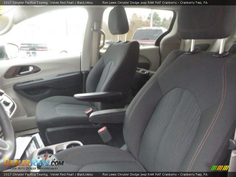 2017 Chrysler Pacifica Touring Velvet Red Pearl / Black/Alloy Photo #16