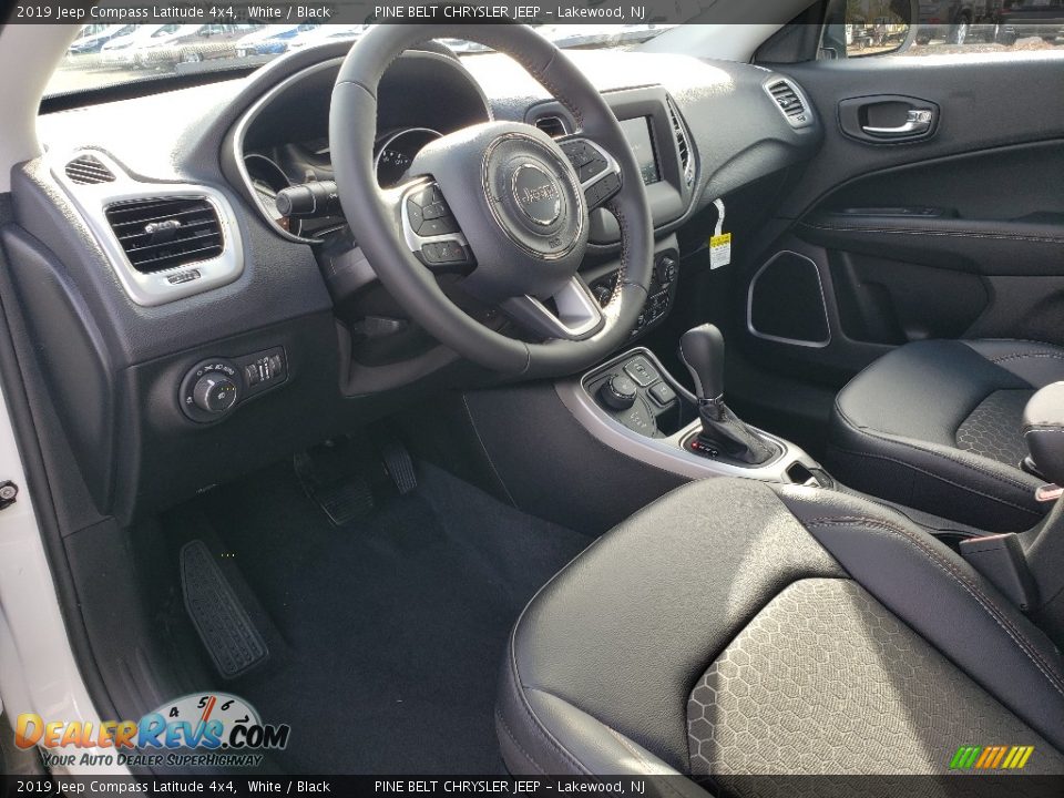 2019 Jeep Compass Latitude 4x4 White / Black Photo #7