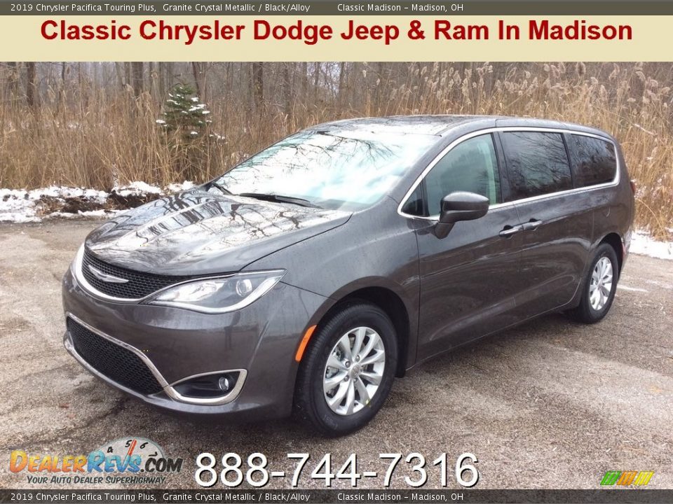 2019 Chrysler Pacifica Touring Plus Granite Crystal Metallic / Black/Alloy Photo #1