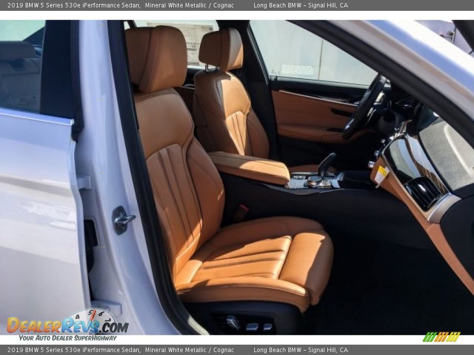 2019 BMW 5 Series 530e iPerformance Sedan Mineral White Metallic / Cognac Photo #5