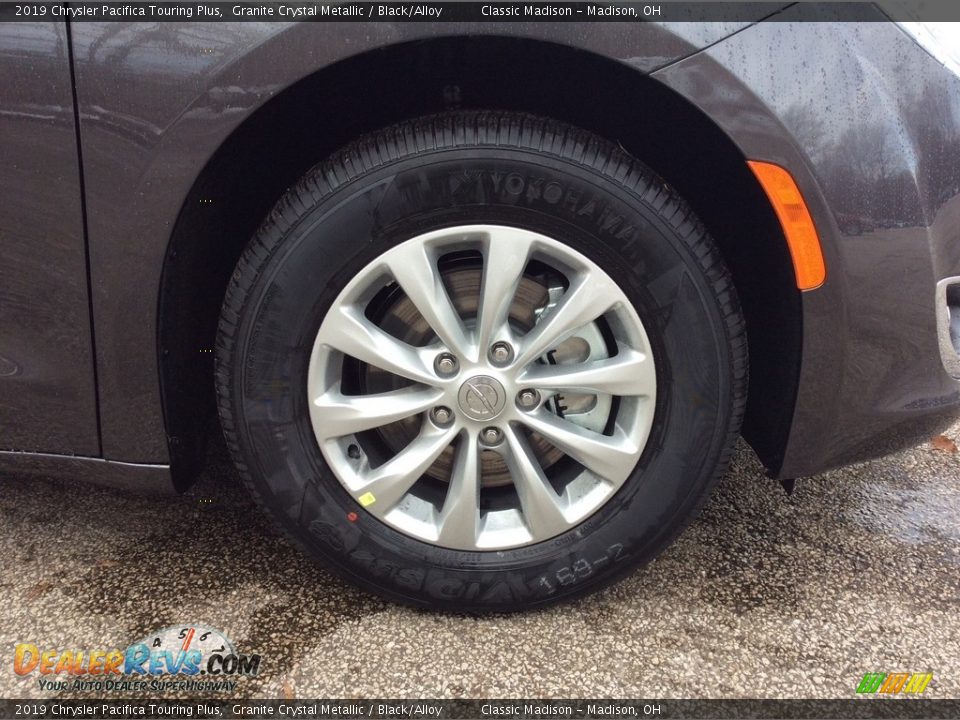 2019 Chrysler Pacifica Touring Plus Granite Crystal Metallic / Black/Alloy Photo #7