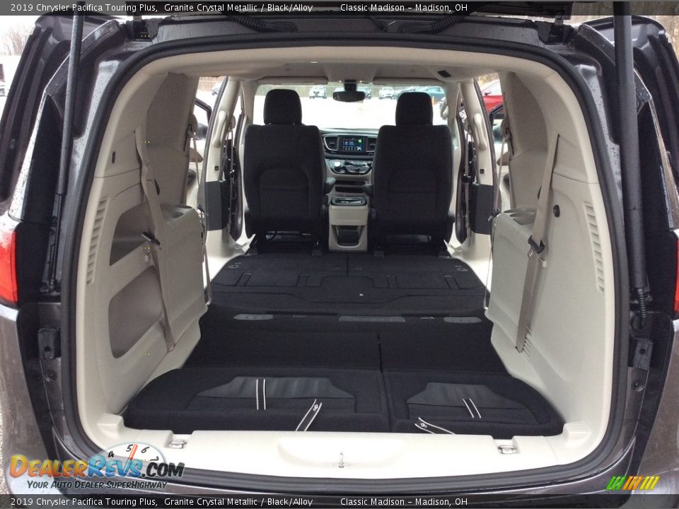 2019 Chrysler Pacifica Touring Plus Granite Crystal Metallic / Black/Alloy Photo #19