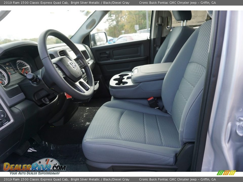 2019 Ram 1500 Classic Express Quad Cab Bright Silver Metallic / Black/Diesel Gray Photo #4