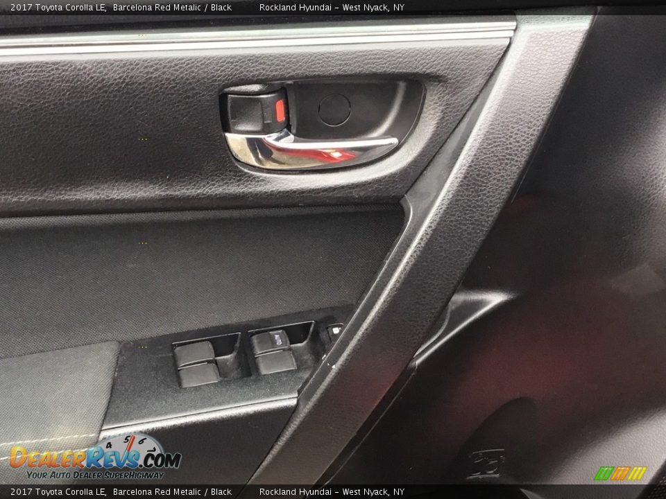 2017 Toyota Corolla LE Barcelona Red Metalic / Black Photo #9