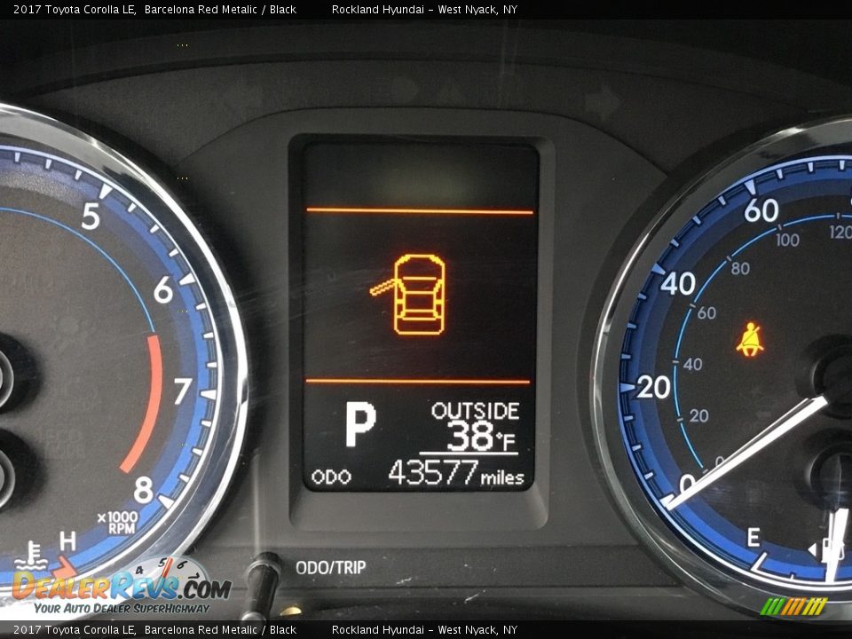 2017 Toyota Corolla LE Barcelona Red Metalic / Black Photo #12