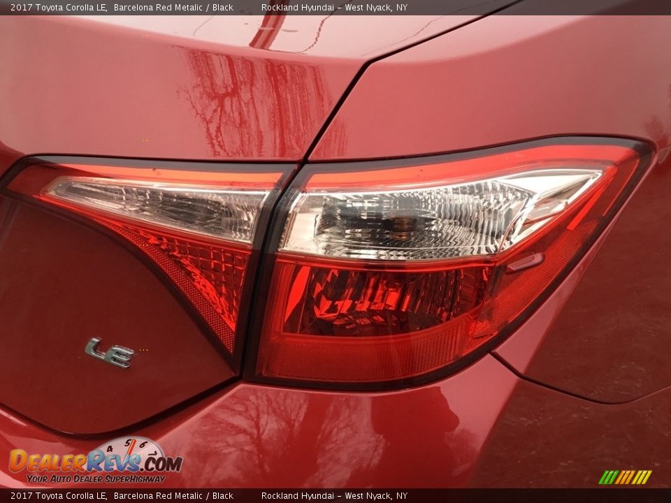 2017 Toyota Corolla LE Barcelona Red Metalic / Black Photo #23