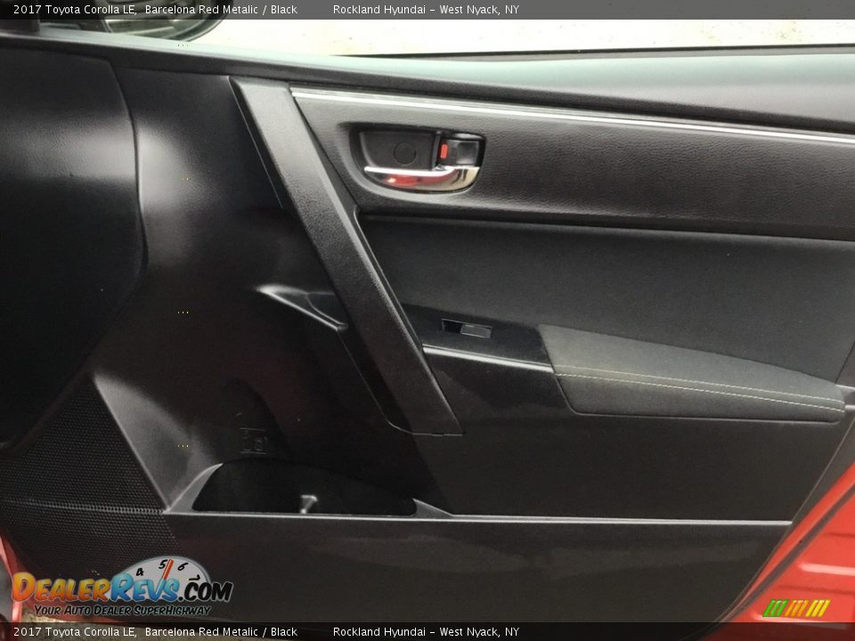 2017 Toyota Corolla LE Barcelona Red Metalic / Black Photo #25
