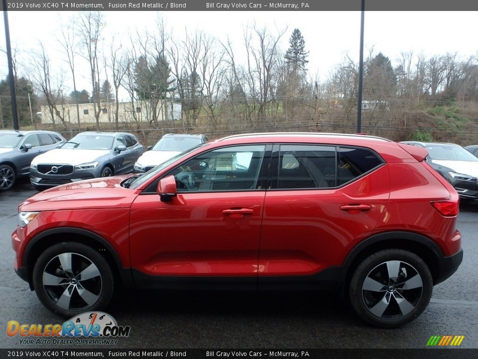 2019 Volvo XC40 T4 Momentum Fusion Red Metallic / Blond Photo #7