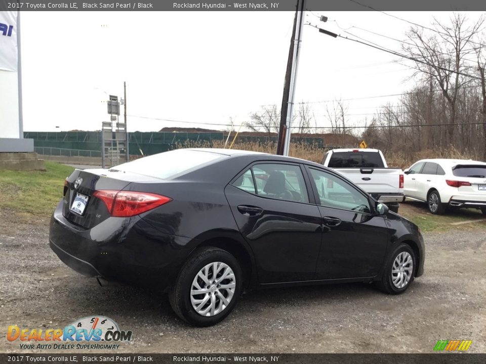 2017 Toyota Corolla LE Black Sand Pearl / Black Photo #4