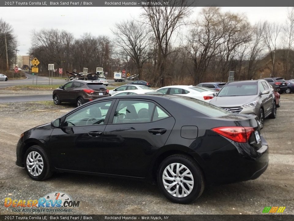 2017 Toyota Corolla LE Black Sand Pearl / Black Photo #6