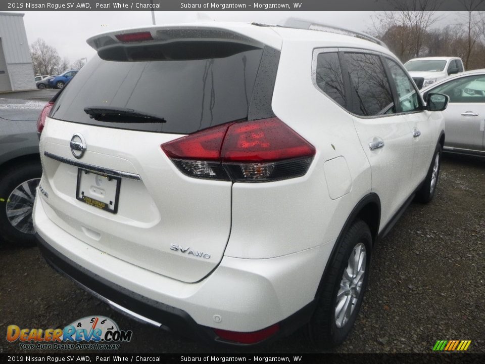 2019 Nissan Rogue SV AWD Pearl White / Charcoal Photo #4