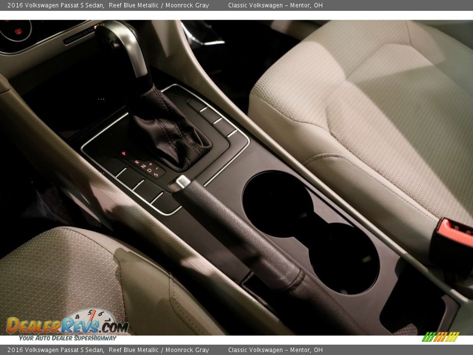 2016 Volkswagen Passat S Sedan Reef Blue Metallic / Moonrock Gray Photo #12