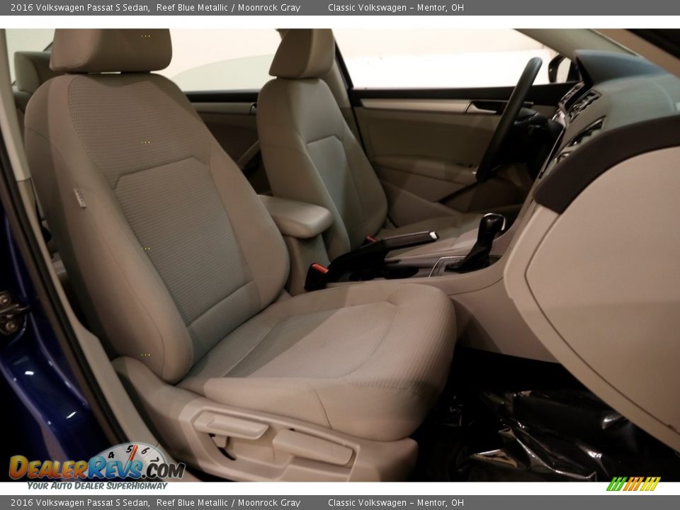 2016 Volkswagen Passat S Sedan Reef Blue Metallic / Moonrock Gray Photo #13