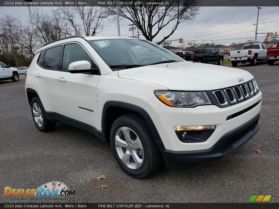 2019 Jeep Compass Latitude 4x4 White / Black Photo #1