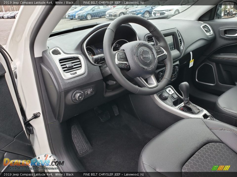 2019 Jeep Compass Latitude 4x4 White / Black Photo #7