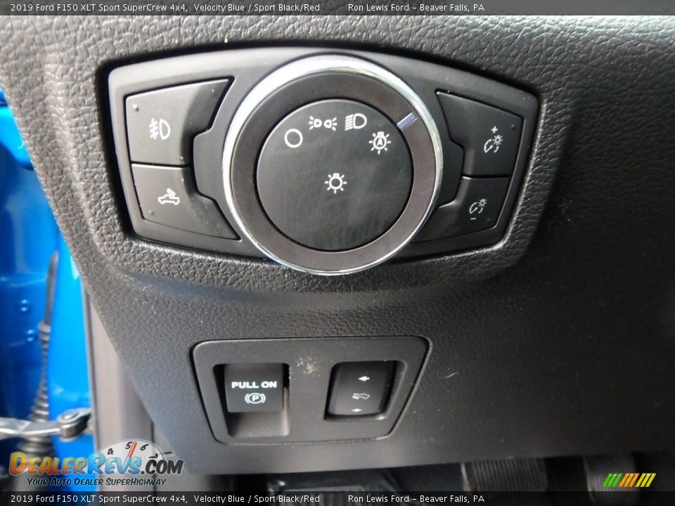 Controls of 2019 Ford F150 XLT Sport SuperCrew 4x4 Photo #16