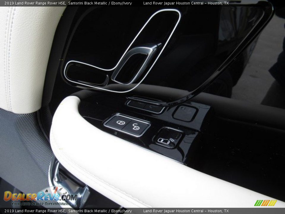 Controls of 2019 Land Rover Range Rover HSE Photo #24