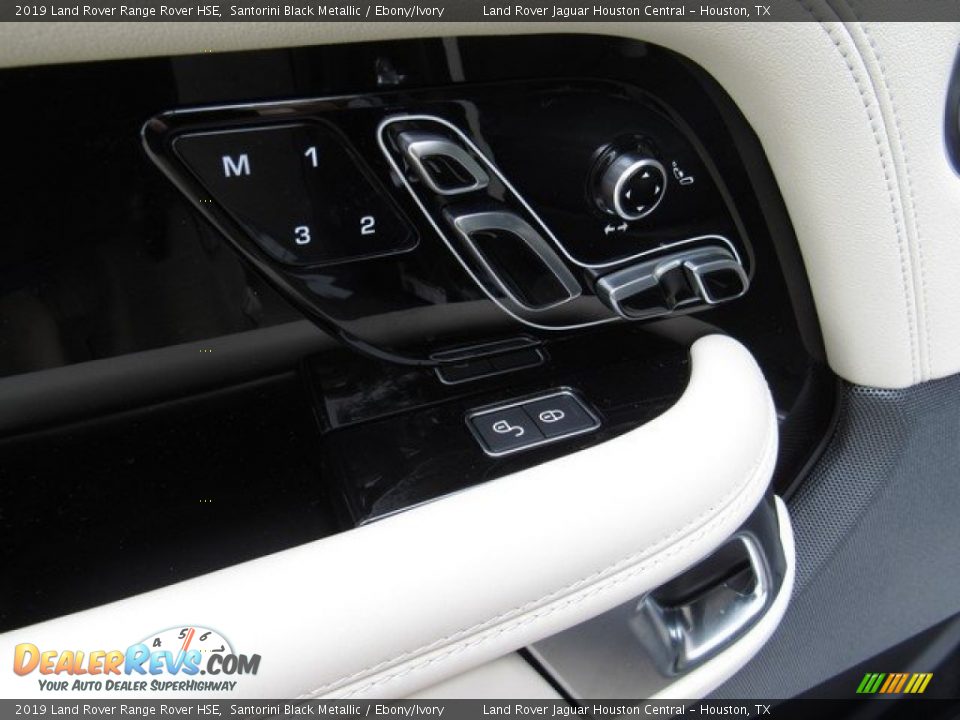 Controls of 2019 Land Rover Range Rover HSE Photo #28