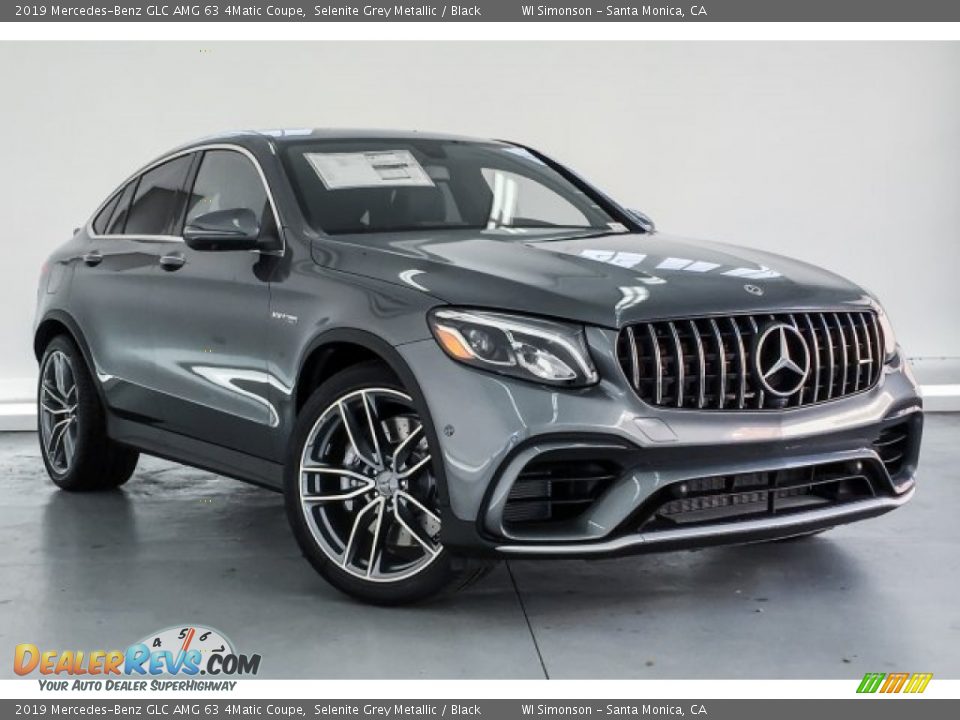 Front 3/4 View of 2019 Mercedes-Benz GLC AMG 63 4Matic Coupe Photo #12