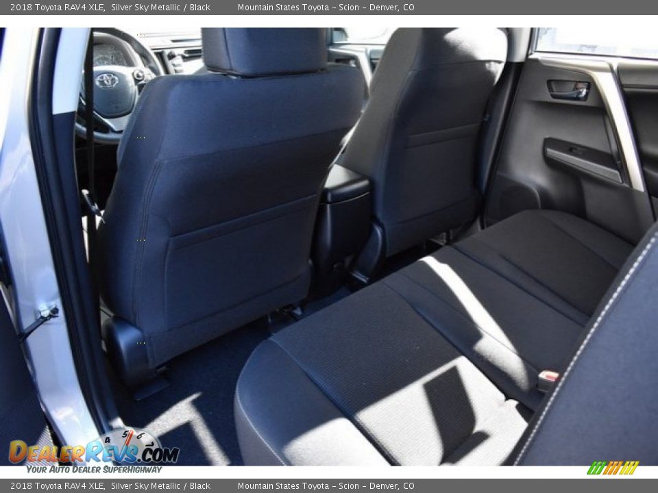 2018 Toyota RAV4 XLE Silver Sky Metallic / Black Photo #14