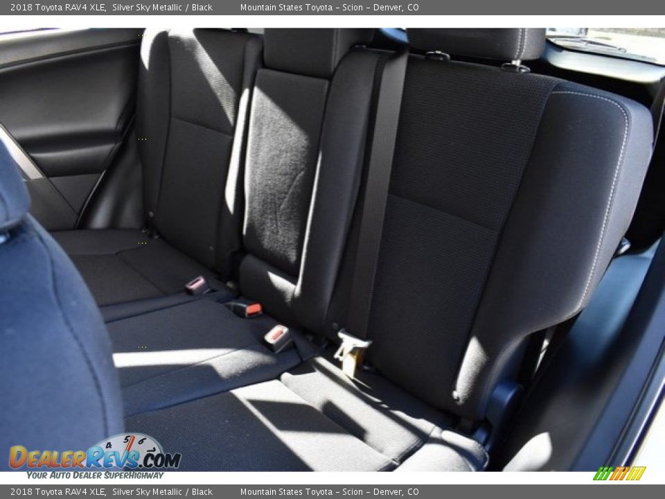 2018 Toyota RAV4 XLE Silver Sky Metallic / Black Photo #16