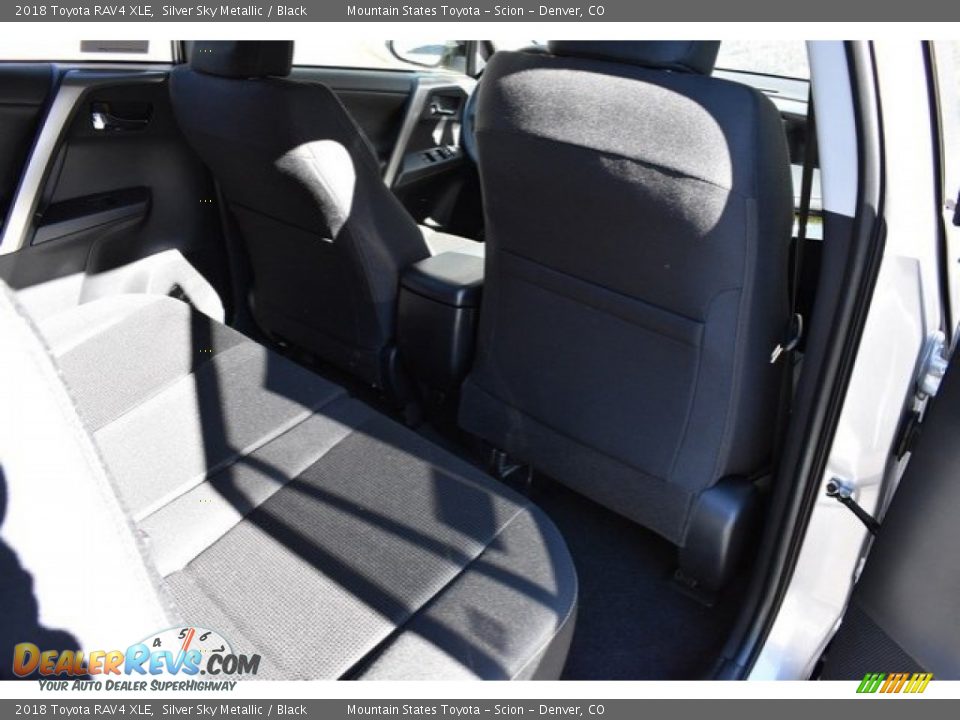 2018 Toyota RAV4 XLE Silver Sky Metallic / Black Photo #17