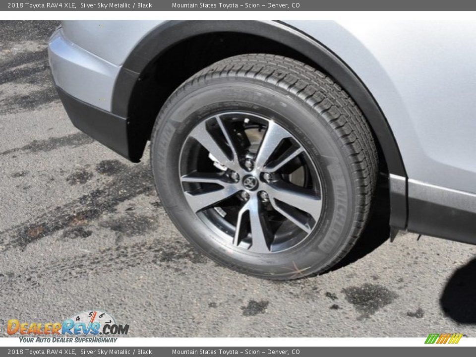 2018 Toyota RAV4 XLE Silver Sky Metallic / Black Photo #35