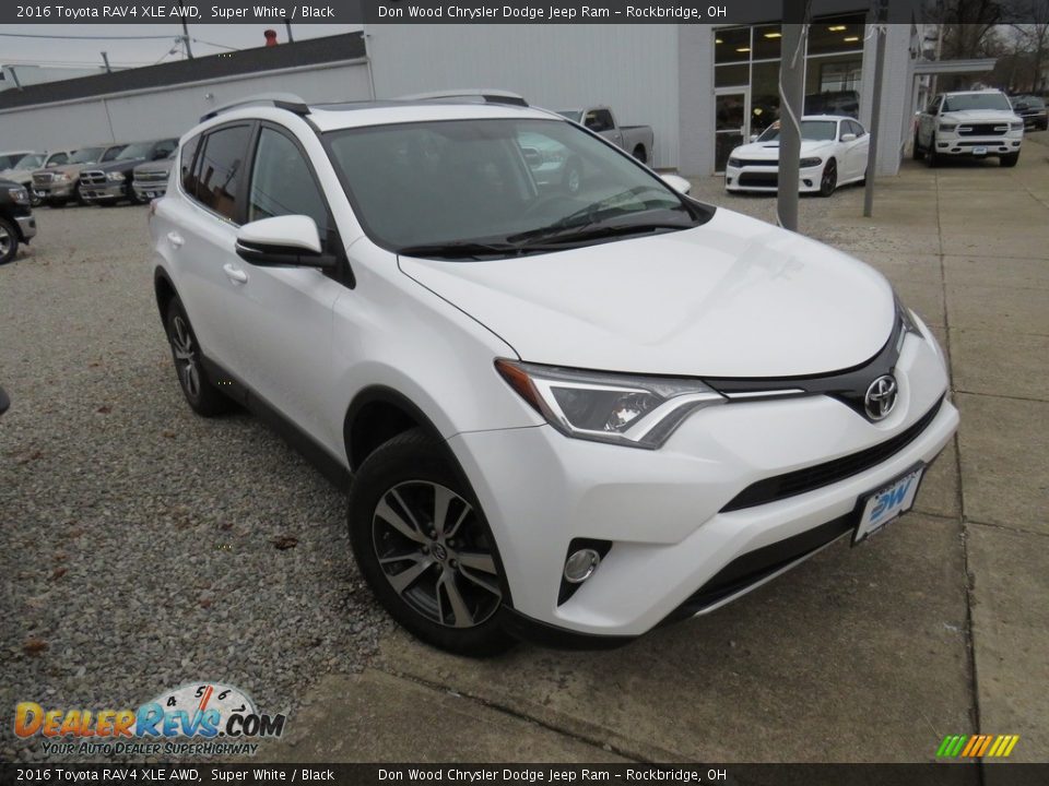 2016 Toyota RAV4 XLE AWD Super White / Black Photo #6