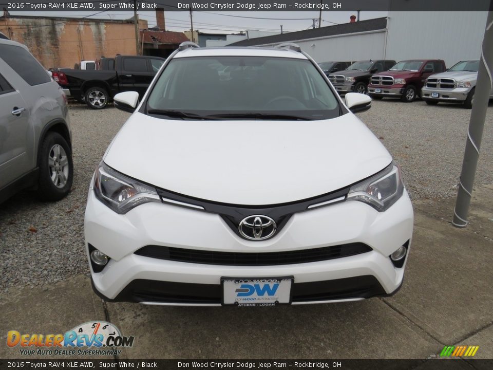 2016 Toyota RAV4 XLE AWD Super White / Black Photo #7