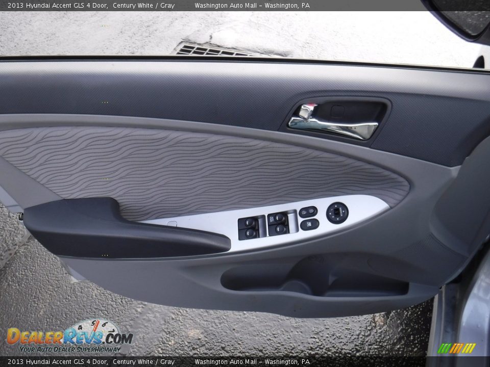 2013 Hyundai Accent GLS 4 Door Century White / Gray Photo #10