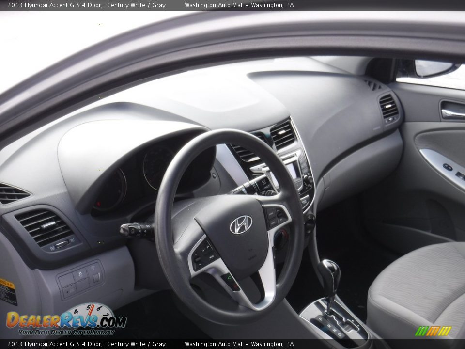 2013 Hyundai Accent GLS 4 Door Century White / Gray Photo #11