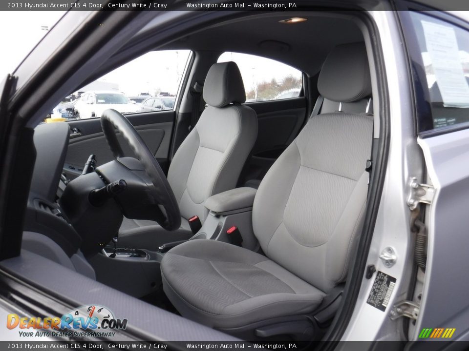 2013 Hyundai Accent GLS 4 Door Century White / Gray Photo #12