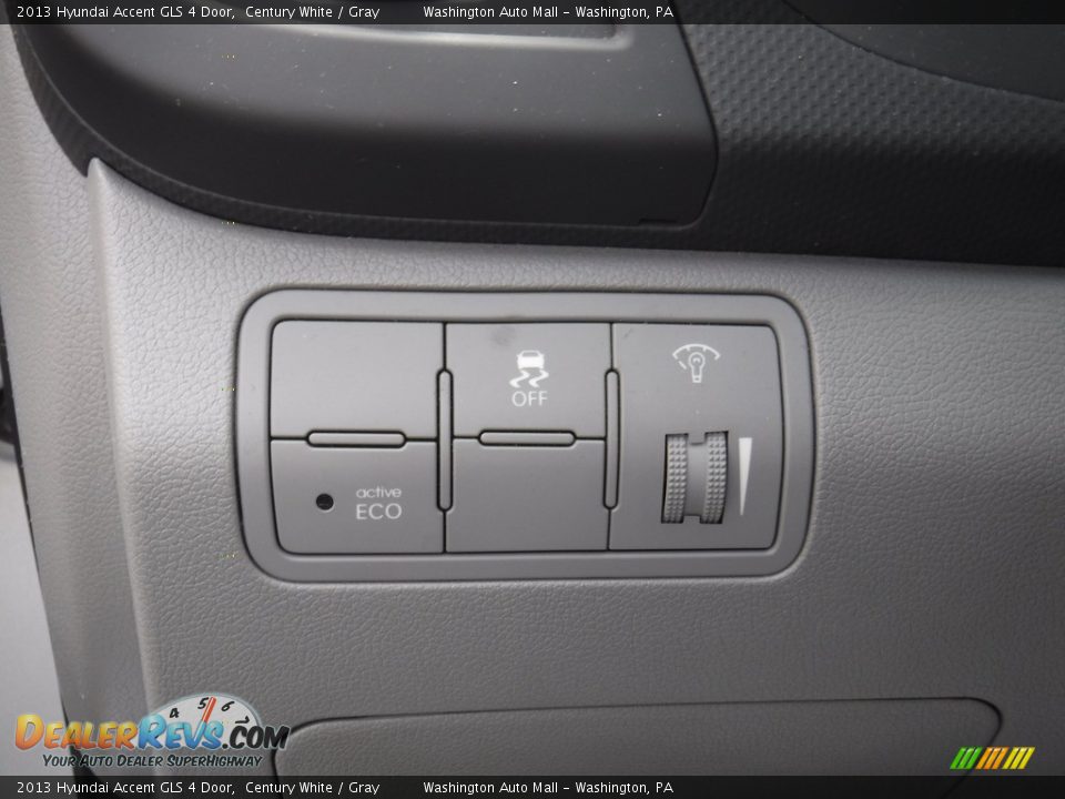 2013 Hyundai Accent GLS 4 Door Century White / Gray Photo #14